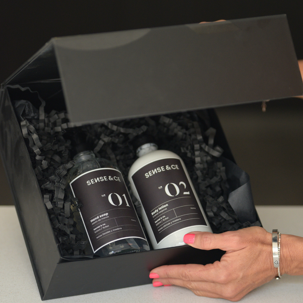BLACK PACK I (HAND SOAP + BODY LOTION)