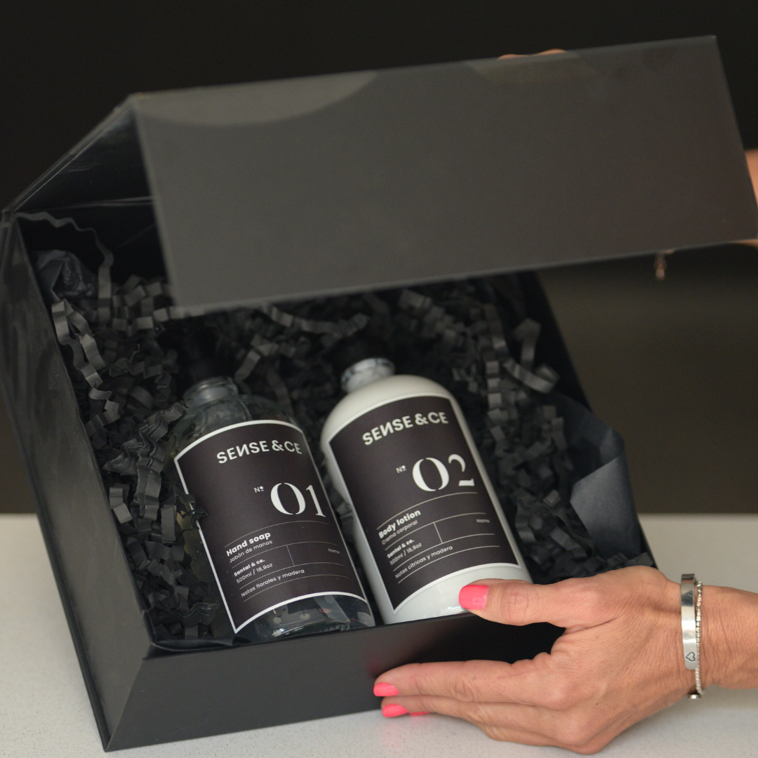 BLACK PACK I (HAND SOAP + BODY LOTION)