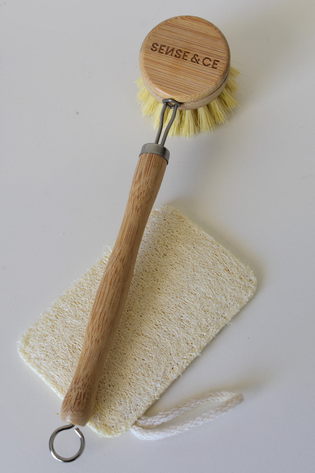 CEPILLOS FIBRA DE COCO + MANGO DE BAMBÚ