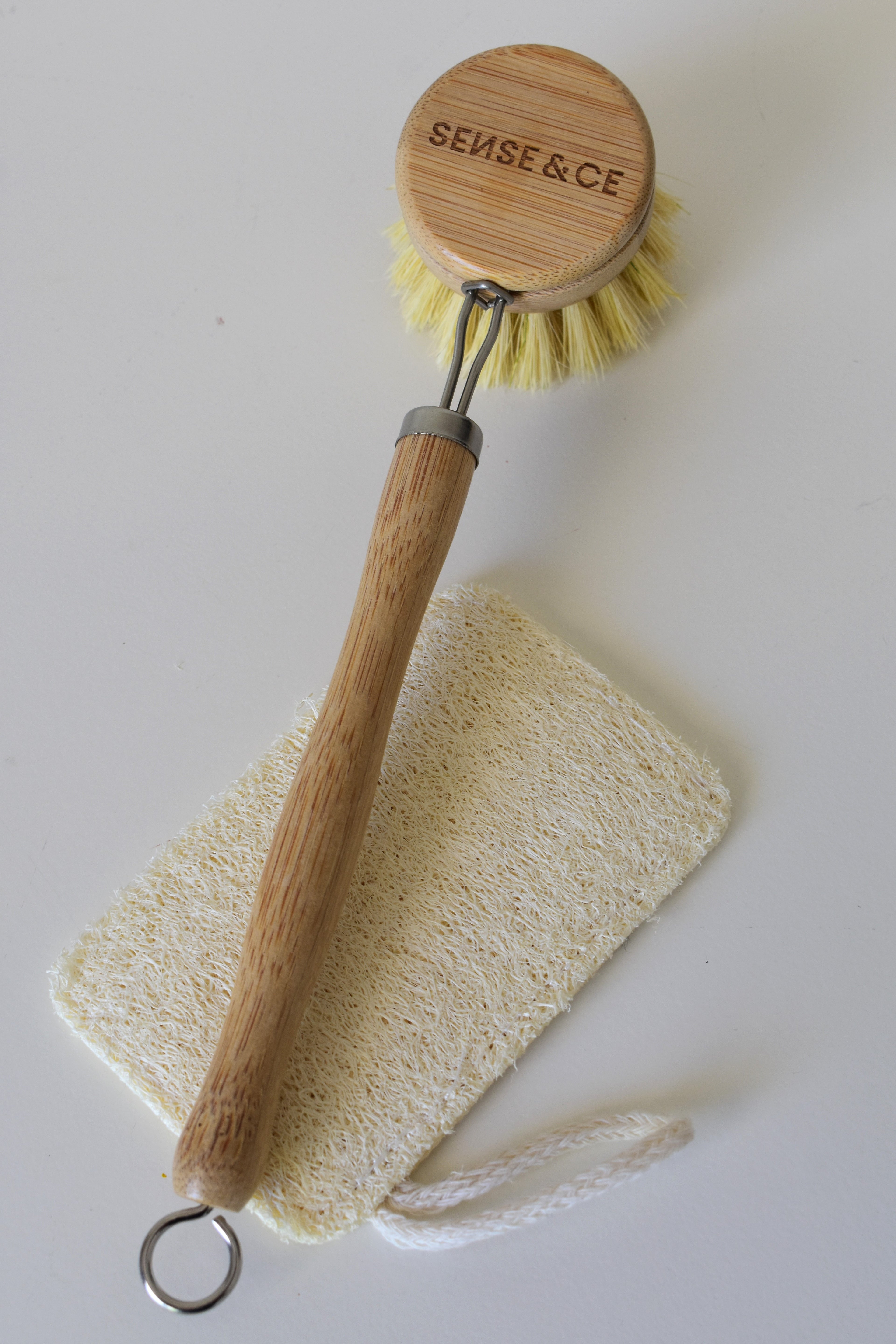 CEPILLOS FIBRA DE COCO + MANGO DE BAMBÚ